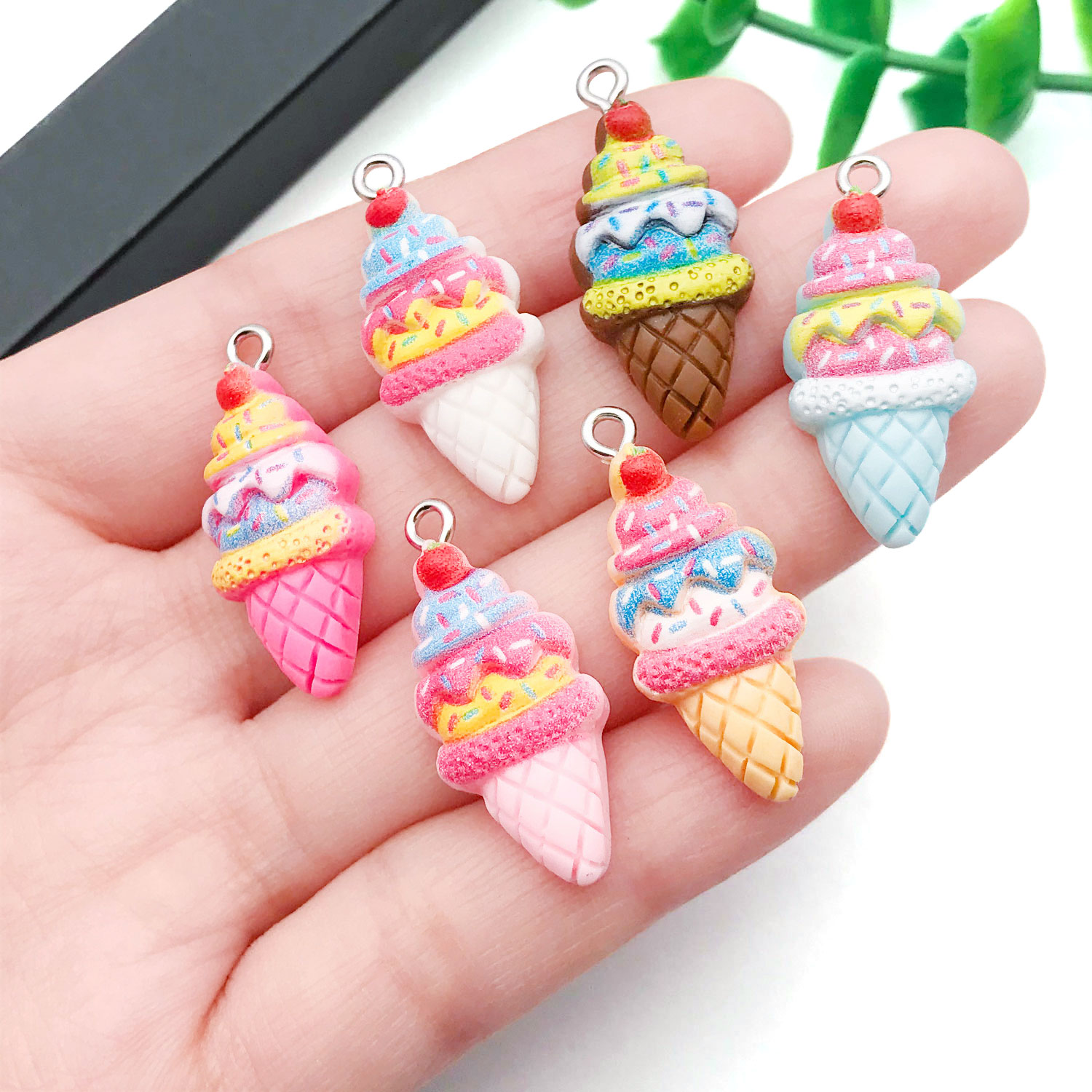 Resin Art Bracelet - 5/12pcs Resin Strawberry Ice Cream Pendant